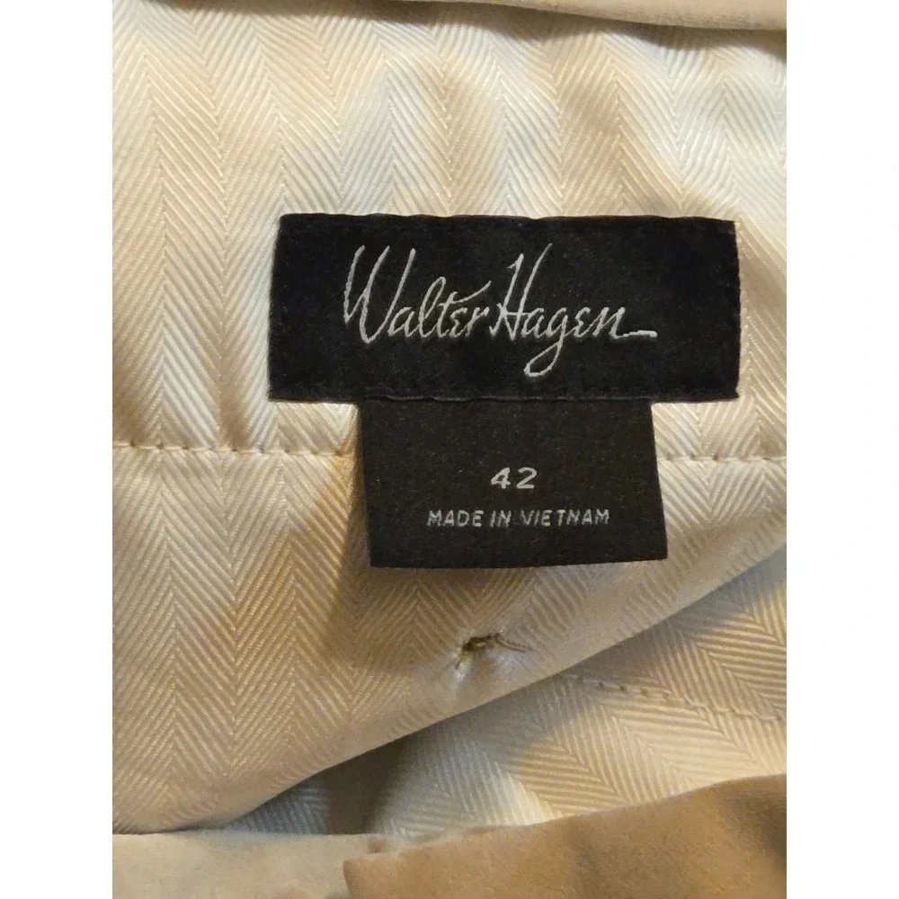 Walter Hagen Golf Shorts Mens 42 Beige Performance Stretch Flat Front EUC Casual